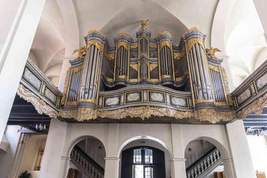 Polonia - Torun 012 - iglesia del Espíritu Santo.jpg